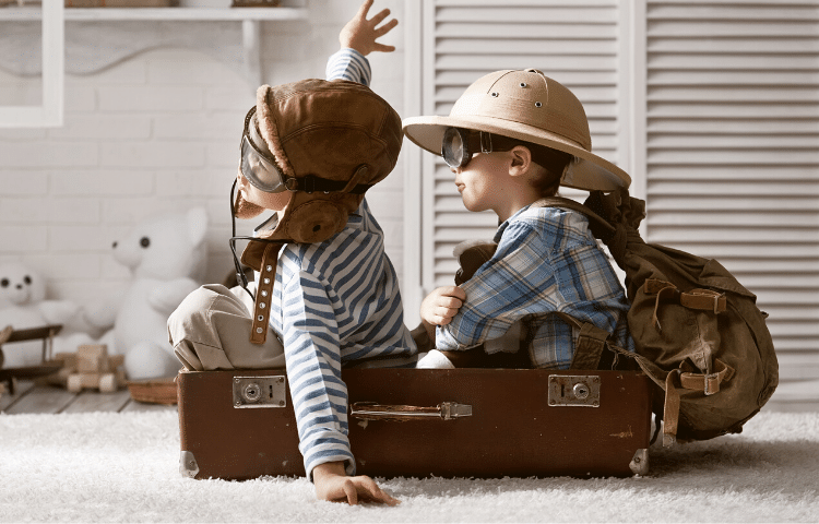 preparare valigia per viaggi bambini in auto