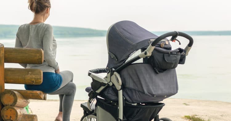 10 accessori per passeggino che aiutano genitori e bambini
